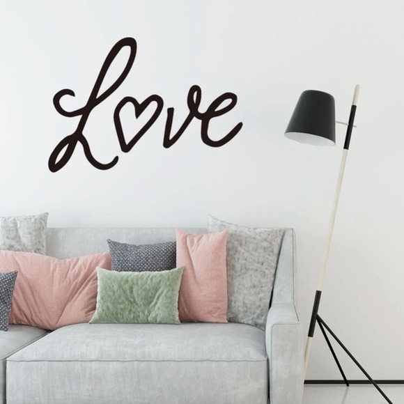 ***HOST PICK*** 💜 Love wall decal - Picture 5 of 7